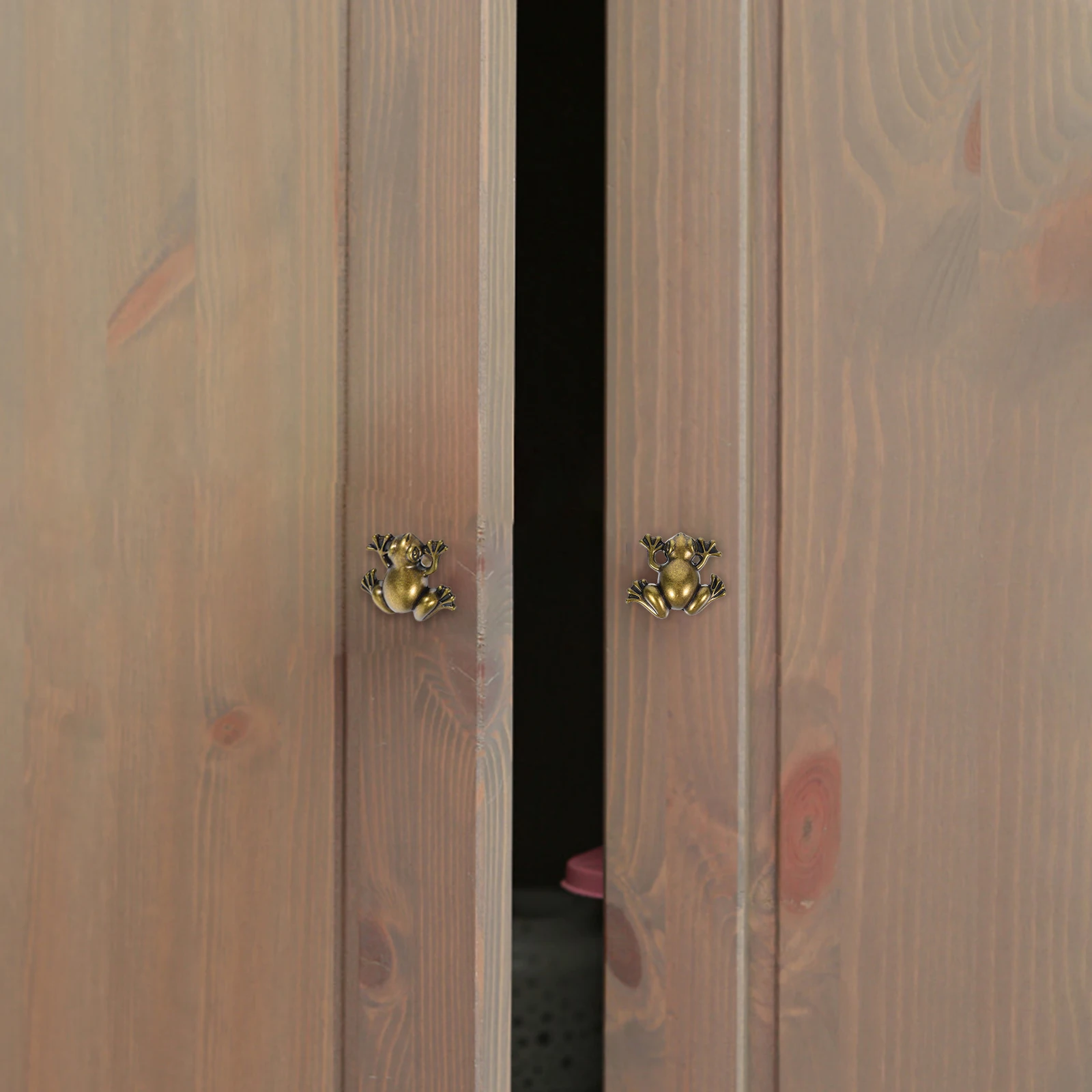 

Frog Shaped Cabinet Decorative Animal Drawer Pulls For Kitchen Bathroom Wardrobe Kids Room Durable Metal Door Handles Cute