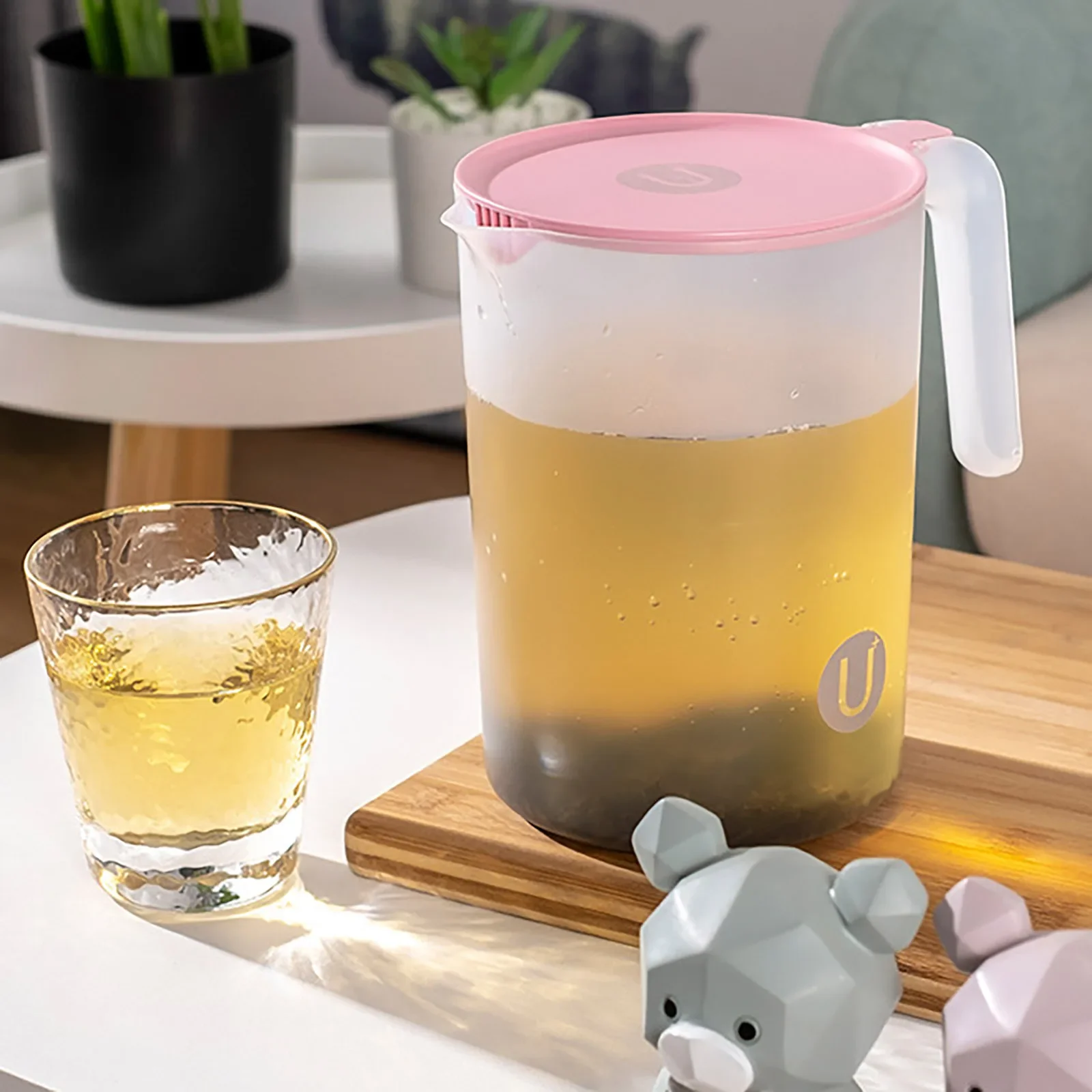 2000ML/2500ML Plastic Pitcher with Lid for Water Juice Iced Tea Soda Lemonade Large Capacity Water Jug Juice Carafe - view 3