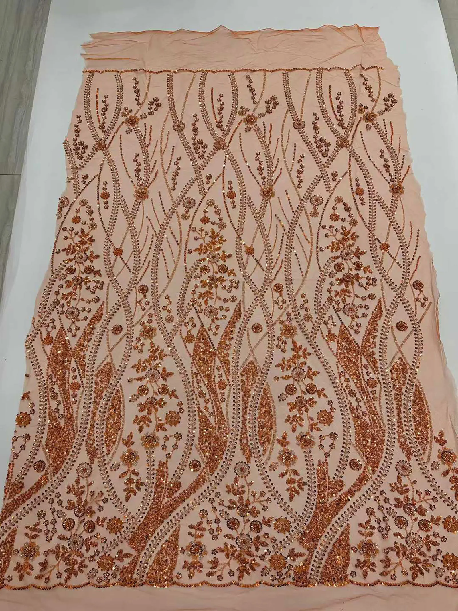 2026 Neues Design Afrikanischer Perlen-Spitzenstoff Hochwertige Französische Pailletten-Spitze Lila Nigerianischer Party-Hochzeitskleid-Stoff zum Nähen – Detail 8