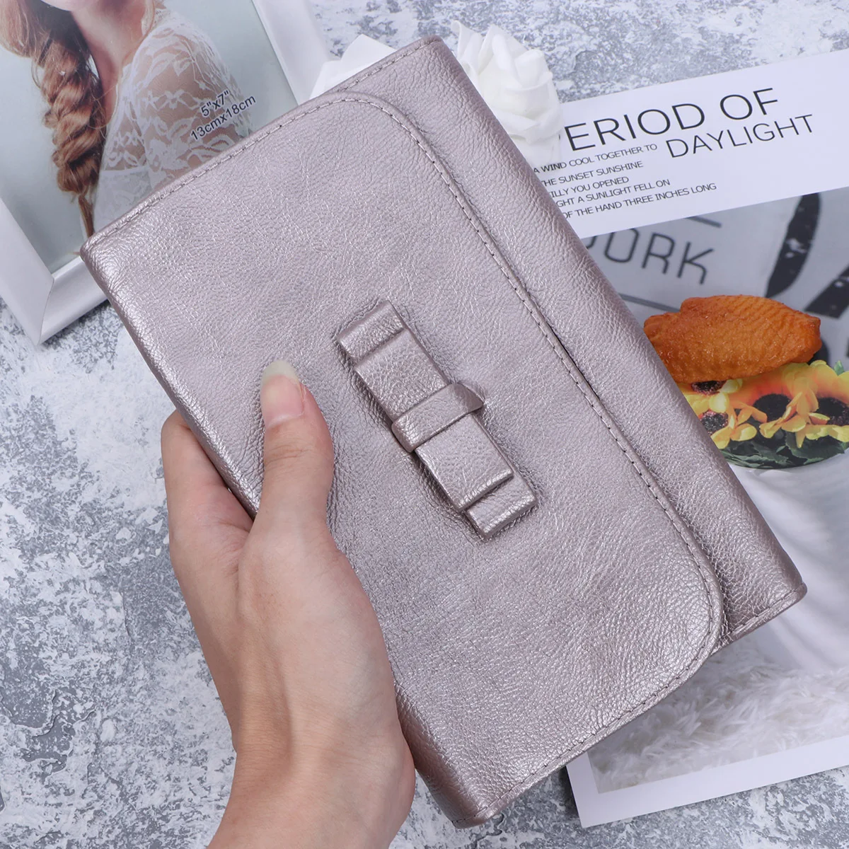 حقيبة فرش PU باللون الوردي المغبر، حامل مُنظِم قابل للطي، حقيبة فرشاة مكياج للسفر، حقيبة مكياج كبيرة للنساء