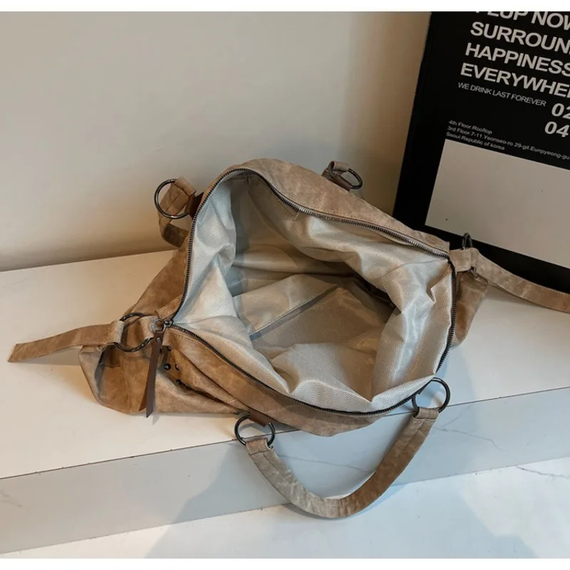 Cross-border Popular Tote Bag Women's Rivets Large Capacity New Shoulder Bag Retro Handbag Temperament Commuter  Underarm Bag