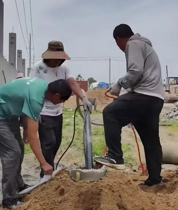 Solar Surface Water Pump with Inverter for Livestock Watering Flow Rate 17m3/h Well Depth /Head:74m Stable Performance