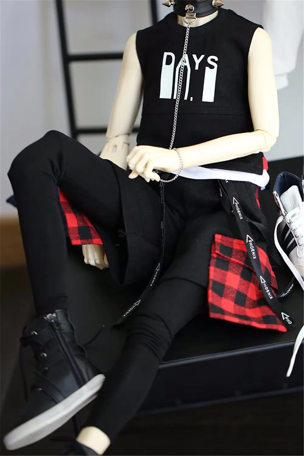 

BJD/SD Doll Clothes Handsome Cool Sets Boys 1/3 1/4 MSD DD Fashionable Black Red 2-piece Vest Pants Doll Accessories(no dolls)