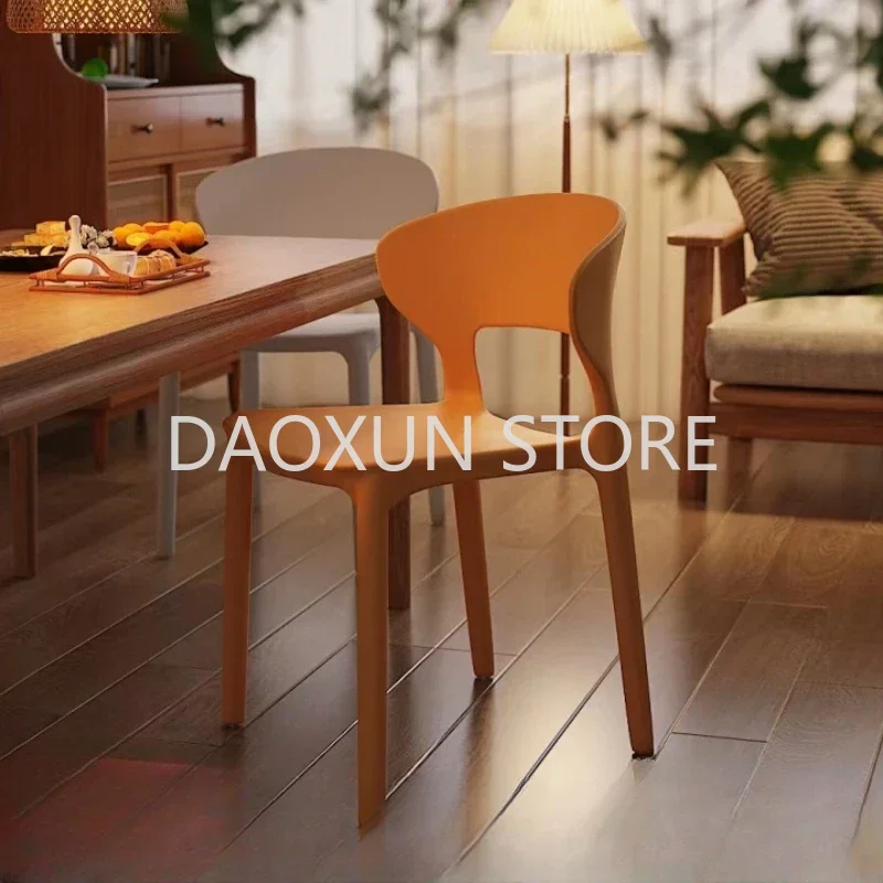 Modern Kitchen Plastic Dining Chair Outdoor Restaurant Minimalist Party Dining Chair Accent Relax Sillas Home Furniture Events