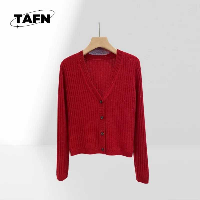 

Women's Retro Cashmere Cardigan Sweater – Elegant Design for Casual Comfort in 2025 34. Women's Premium Inspired Cashmere AC3006