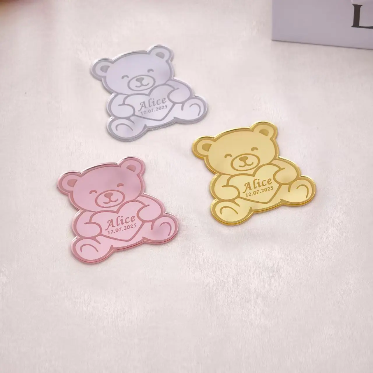 30/50/100 قطعة علامات شخصية تعميد الطفل الدب الصغير محفورة الجدول بطاقة اسم أول بالتواصل المقدس التعميد عرض الطفل #4