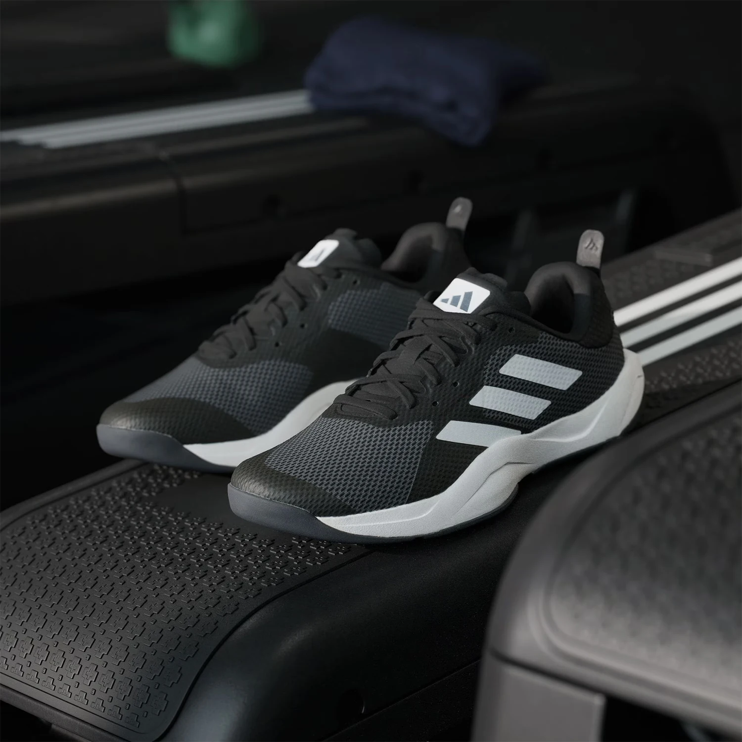 

Adidas Originals 2024, новые мужские тренировочные кроссовки с мягкой подкладкой HP3287
