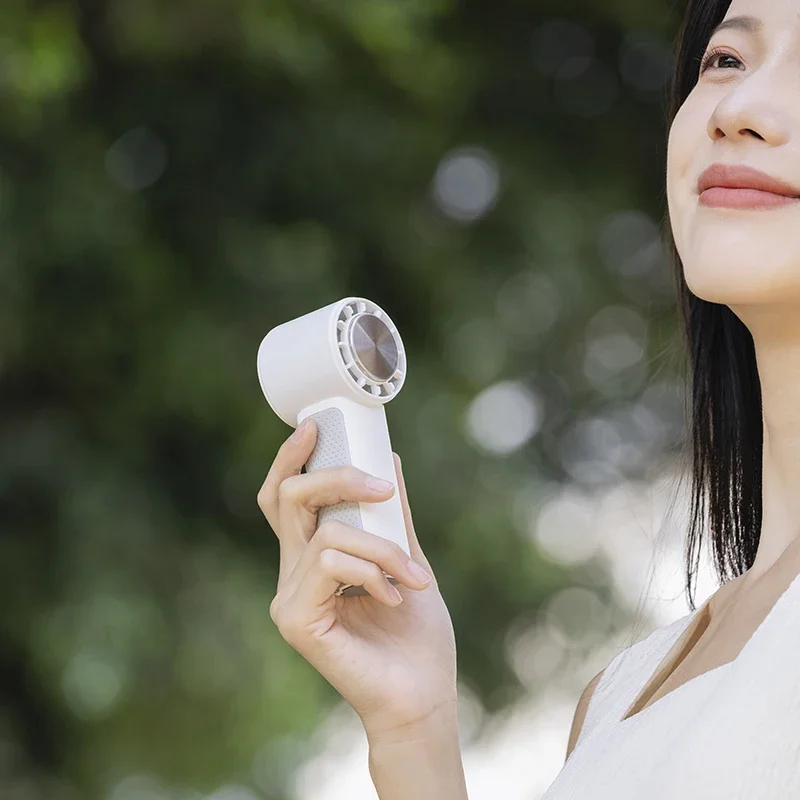 مكيف هواء صغير مبرد هواء محمول USB قابل لإعادة الشحن 2000 مللي أمبير في الساعة مروحة يدوية مكيف هواء صغير للتخييم في الهواء الطلق