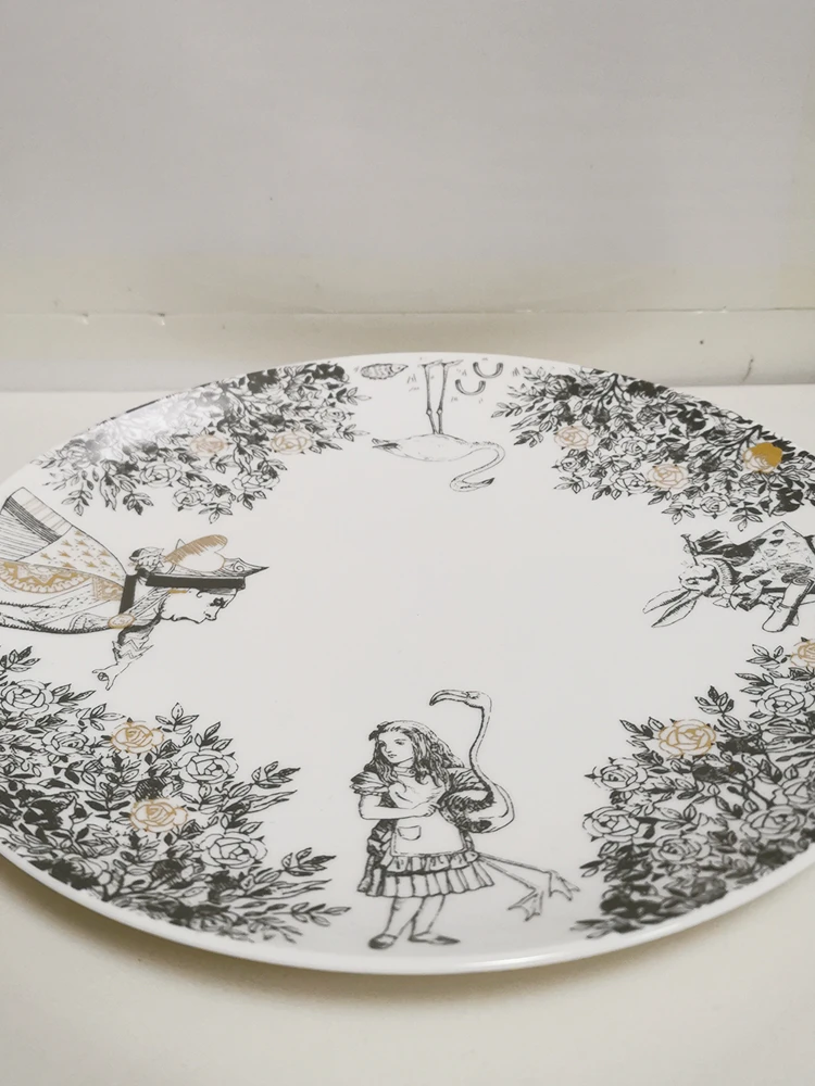 Creative fairyland ceramic plate British hand-painted illustration gold painted breakfast plate bone china Dim sum plate