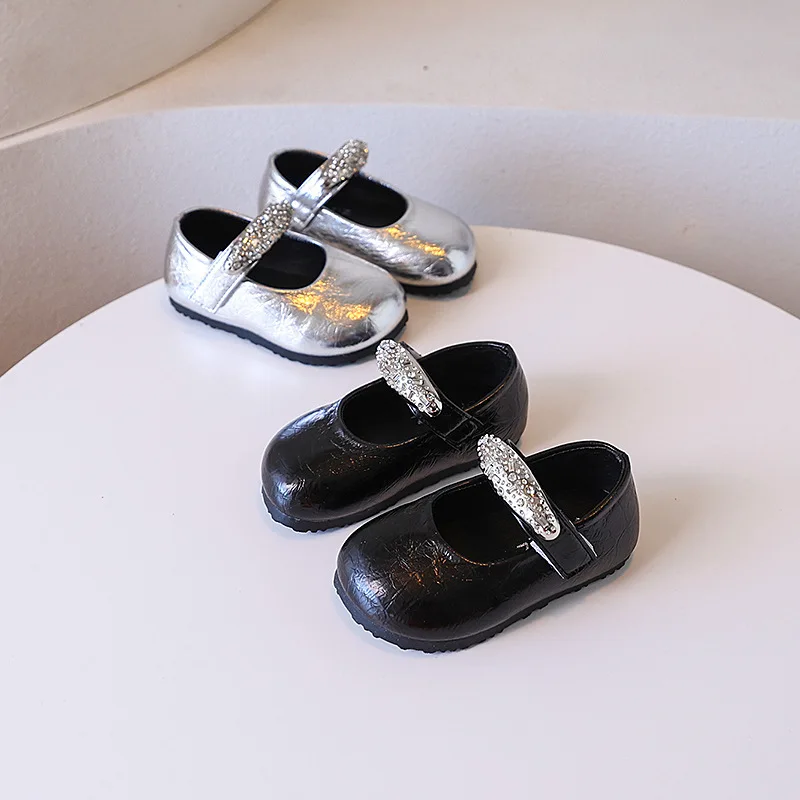 

Elegant Girls Party Leather Shoes Spring Autumn Luxury Rhinestone Kids Causal Princess Flat Shoes Simple Children Wedding Shoes