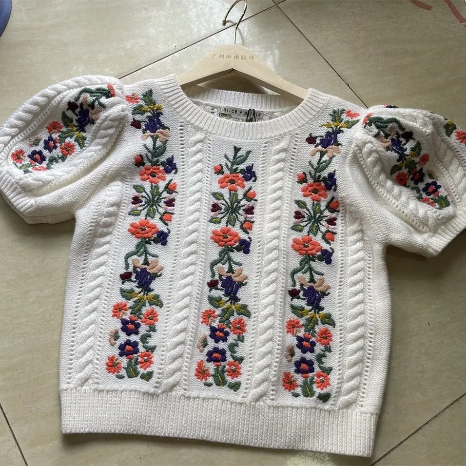 Spring Summer 2023 Street Wear Women O-Neck Embroidered Flowers Puff Sleeve Casual Clothes Knitted Sweater Top