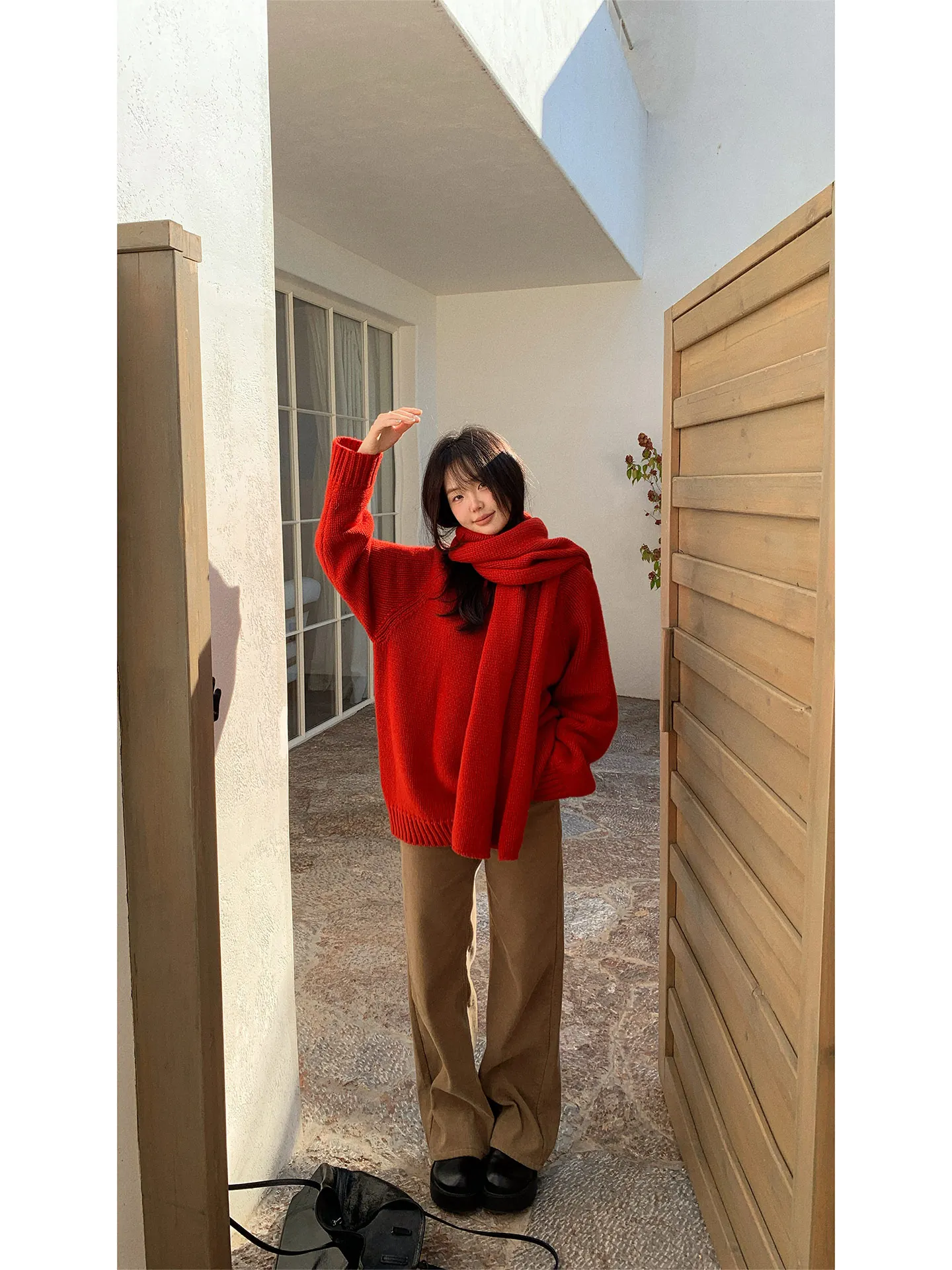 

Свободный шерстяной вязаный свитер с круглым вырезом и шарфом, повседневный, в корейском стиле, красный, для зимы