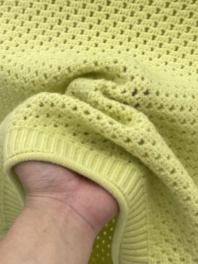 Spring and autumn knitted waistcoat women European goods 2024 clip-on crew-neck sweater hollowed out with a small vest