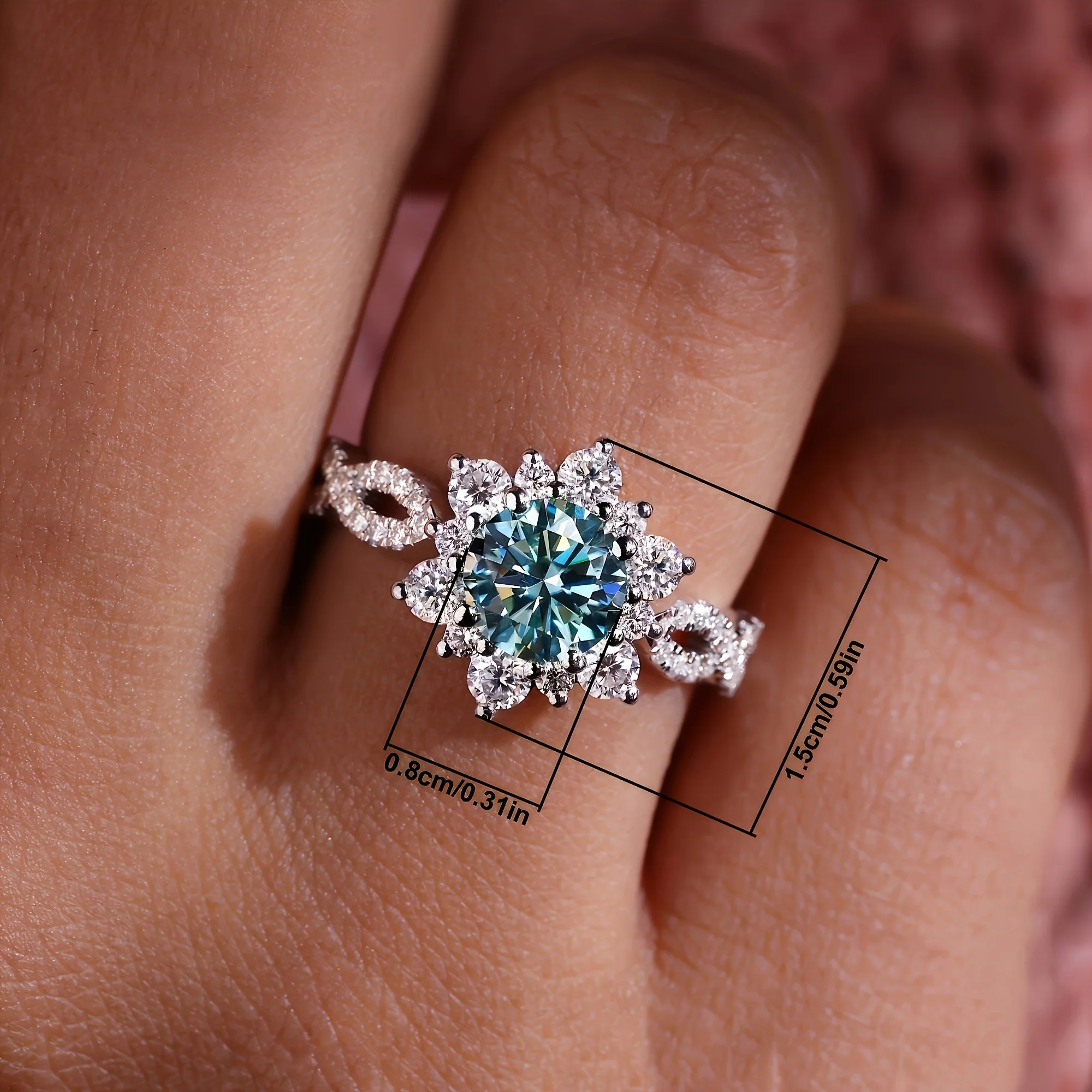 Fashionable Ladies Ring Luxury Sunflower Design with Main Blue Zircon Embedded Sparkling White Zircon Surrounding And Arm Accent