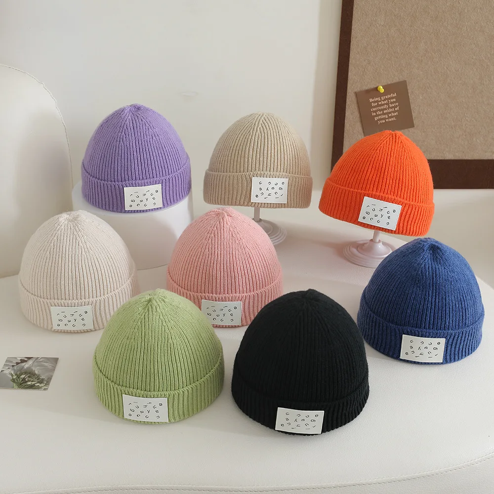 Herbst Winter Gestrickte Hüte Für Kinder Beanie Einfarbig Mit Label Mädchen Jungen Mode Kinder Hut Bonnet Caps