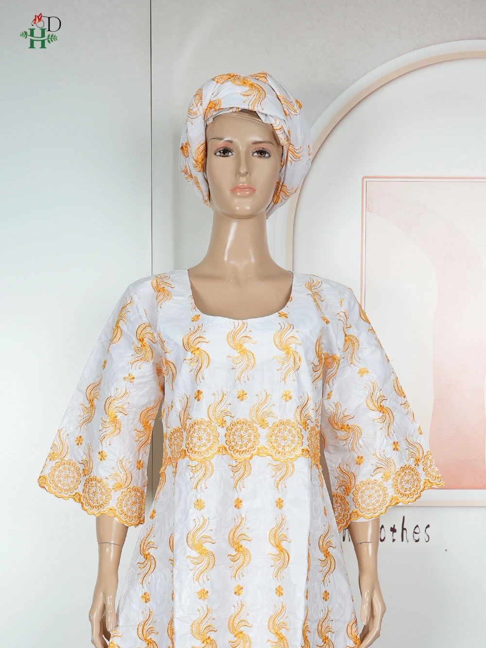 Robe traditionnelle africaine pour femmes, tenue Bazin Riche blanche brodée en or, Robe de soirée Bubu, Boubou d'église Djellaba, nouvelle collection
