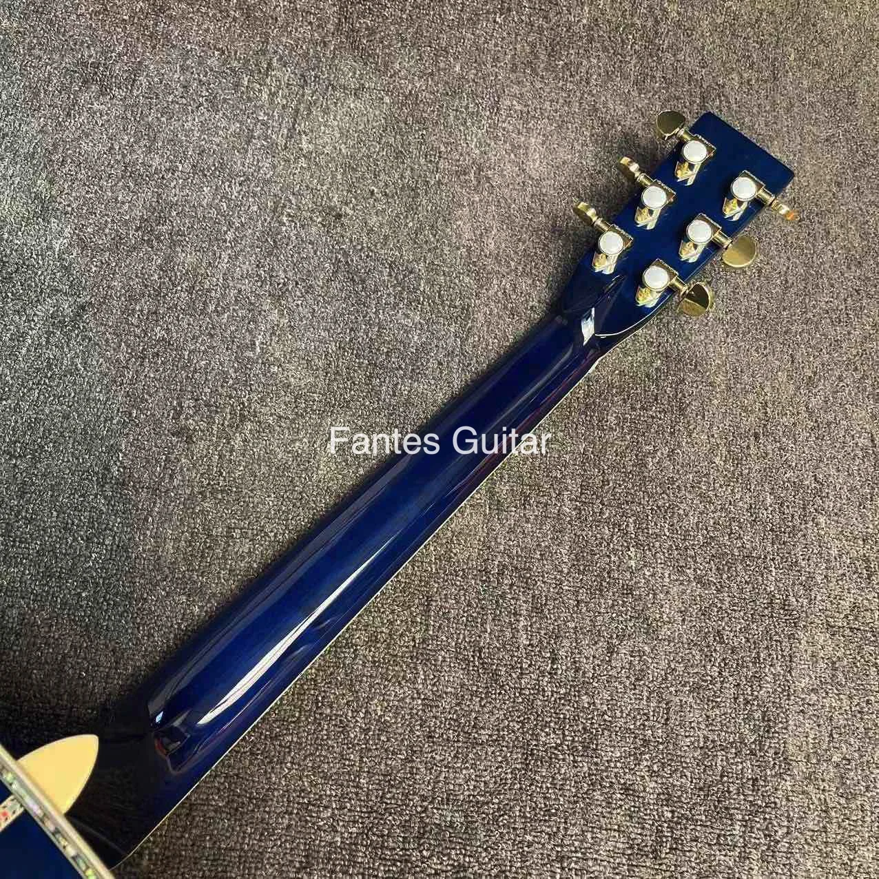 متوفر، جيتار صوتي من سلسلة OM مخصص من خشب التنوب الصلب باللون الأزرق المموج من خشب القيقب الصلب ولوحة أصابع من خشب الأبنوس الخلفي