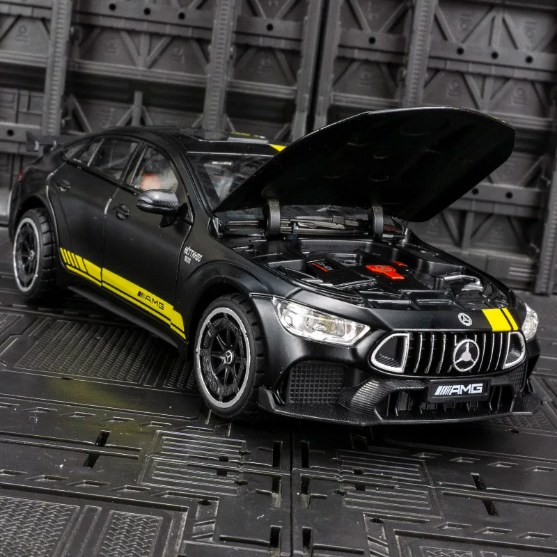 1:24 Mercedes-Benz GT63 Legierungsautomodell, Ornamente, Kollektion, akusto-optisch, zurückziehbare Spielzeugtüren und Motorhaube, Kofferraum kann geöffnet werden.