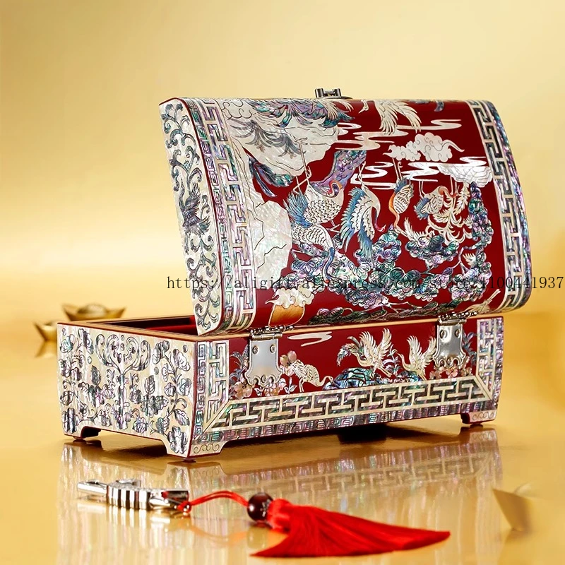 Перламутровая лаковая шкатулка – обзор и цена Luxury Watch Collection Box