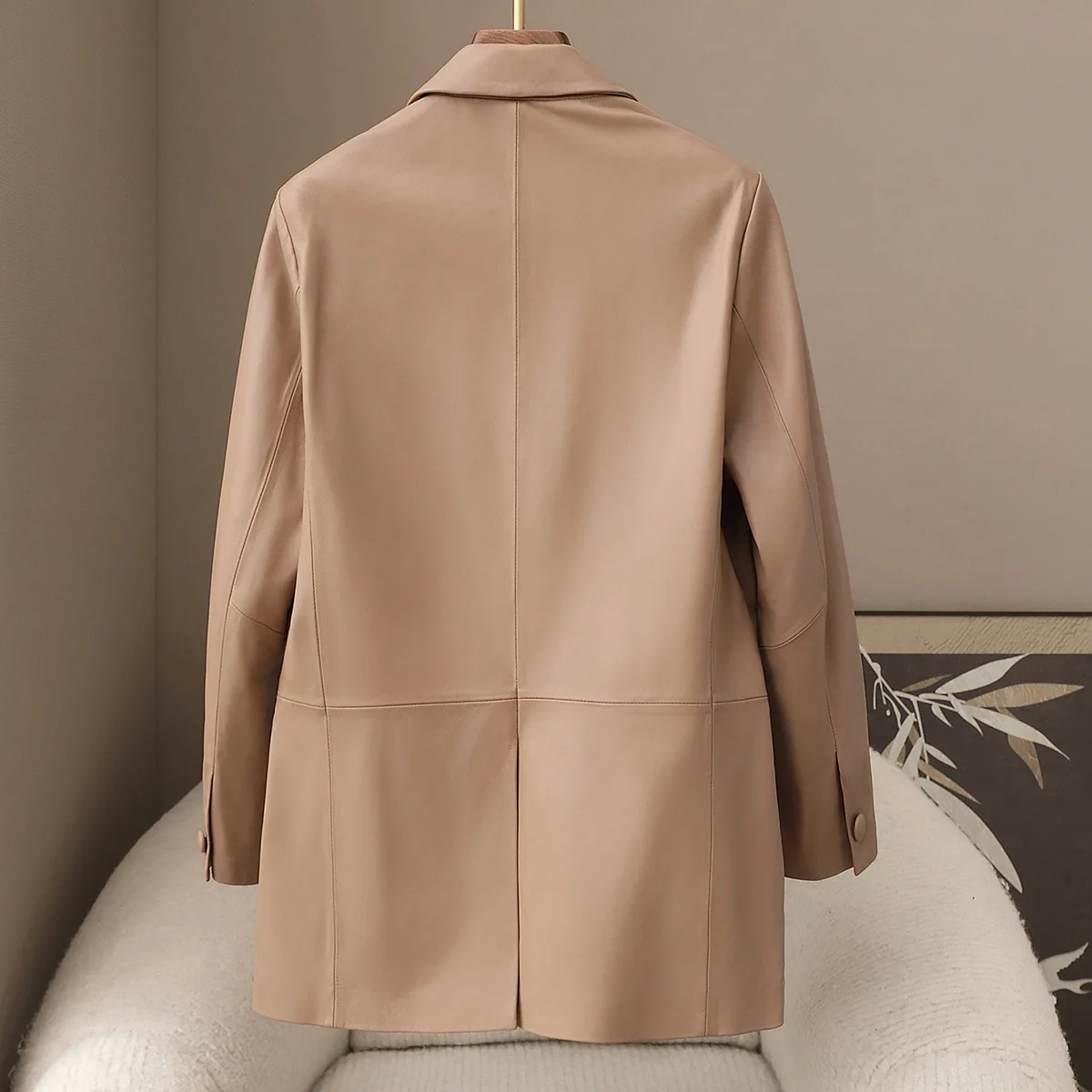 Рисунок 5 - 2025 Новая куртка из натуральной овчины