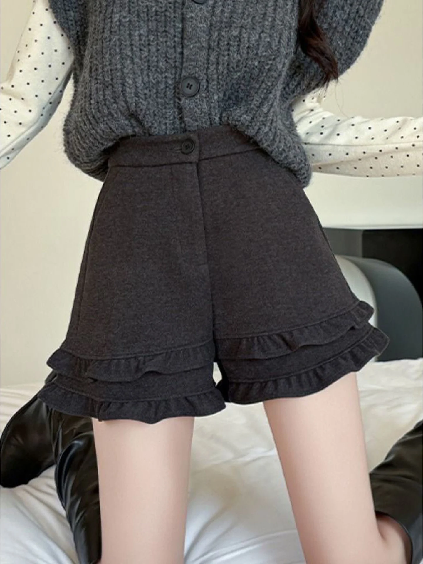 Elegant High Waist Wide Leg Woolen Shorts Women's Fashion Spring Autumn Double Layer Lace Trim A-Line Boot Pants