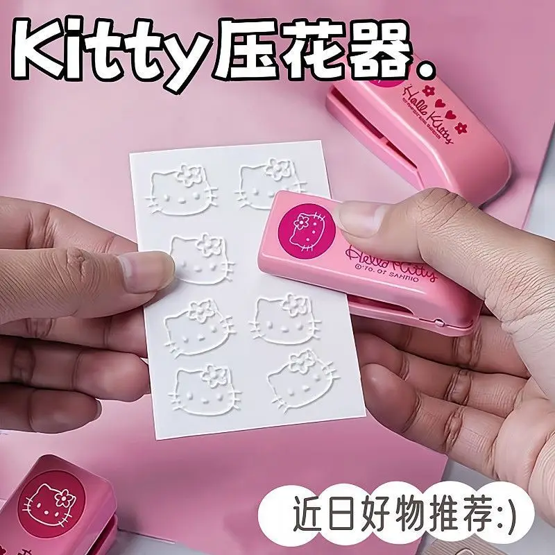 Grapadora con estampado de Hello Kitty, punzón en relieve de Metal, cuaderno de dibujos animados Kawaii para estudiantes, estampado, suministros escolares, regalo de cumpleaños