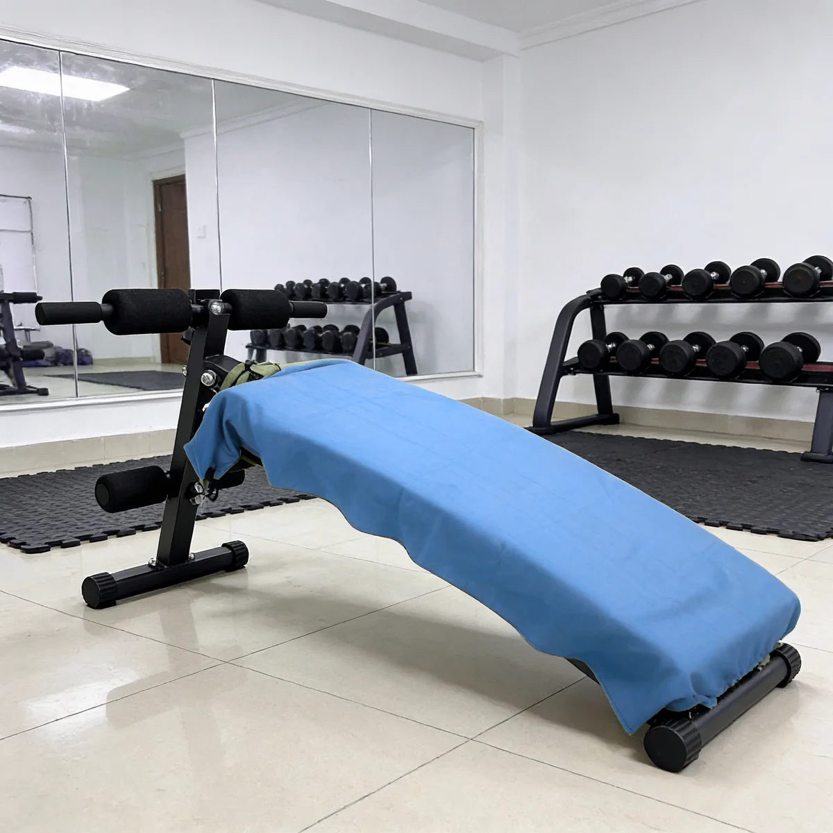 Gym Bench Cover with Pocket  Sweat-Resistant Mat Holds Phone/Keys Workout Dumbbell Exercise Fitness Equipment Seat Bench Trainin - view 6