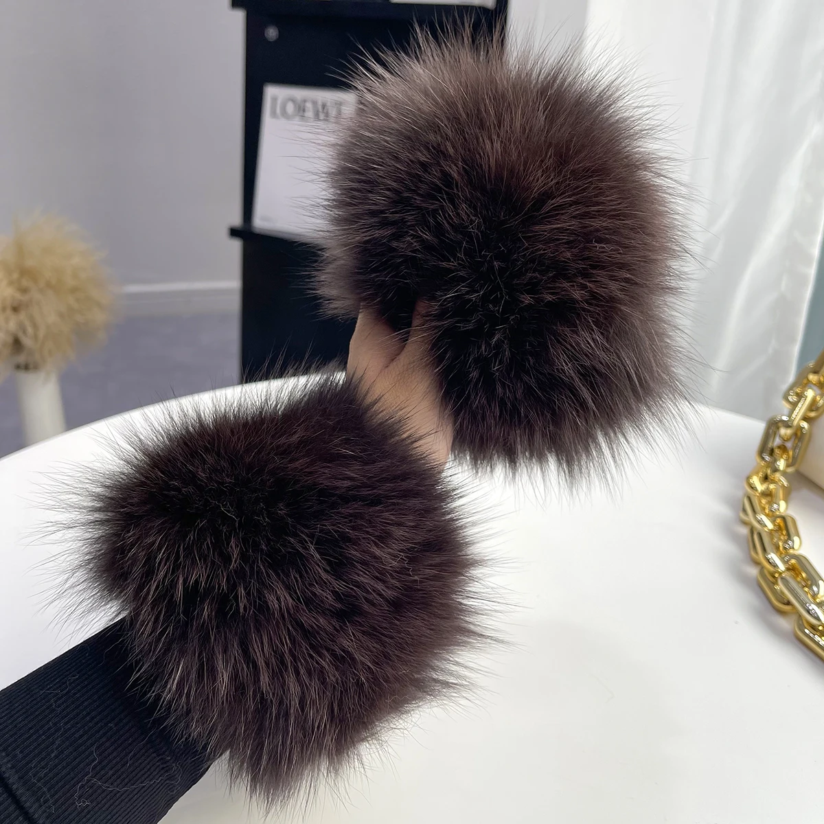 2026 New Style Fox Fur Cuff Arm Warmer Lady Bracelet Real Fur Wristband Glove High Quality Fox fur Cuffs Hot Sale Wrist Warmer