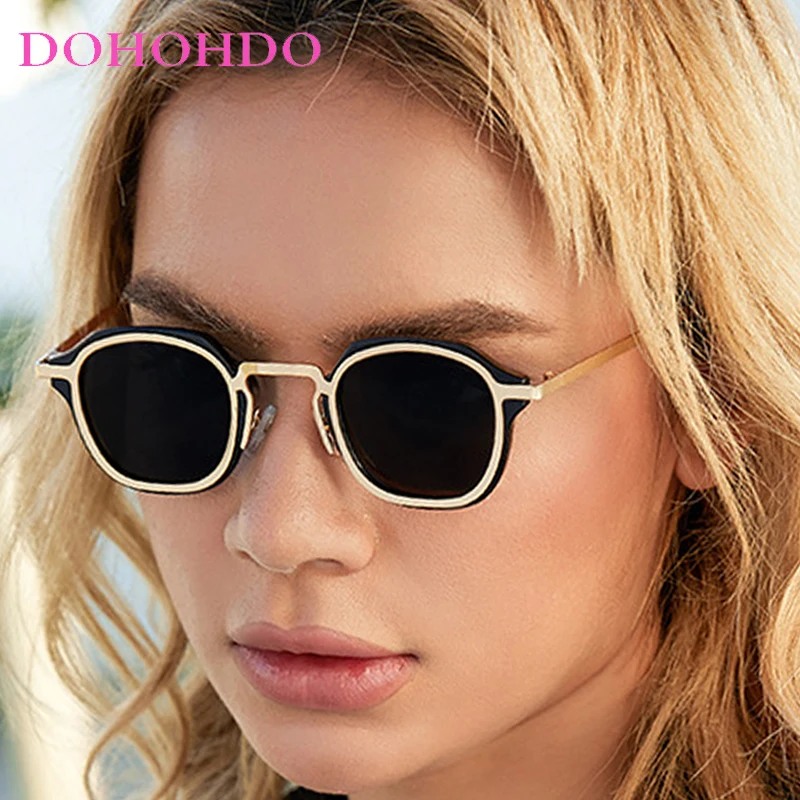 

Women Vintage Luxury Sunglasses Retro Small Square Steampunk Metal Frame Sunglasses Men Classic Outdoor Driving Eyeglasses UV400