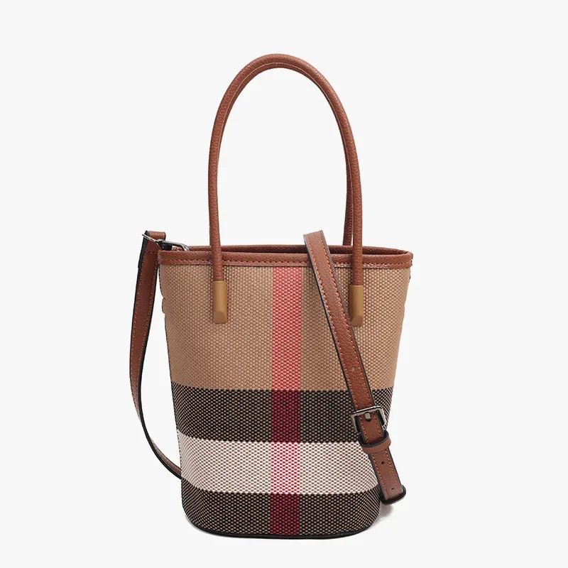 

Luxury Brand Classic Elegant Leather Diaper Bags for Women Designer Large Capacity Minimalist Shoulder Bag Stylish Casual