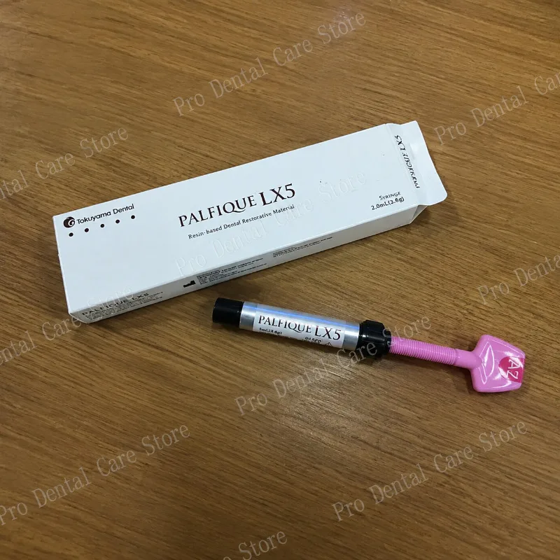 Стоматологический композитный материал Tokuyama PALFIQUE LX5, универсальный светоотверждаемый наногибридный реставрационный материал.