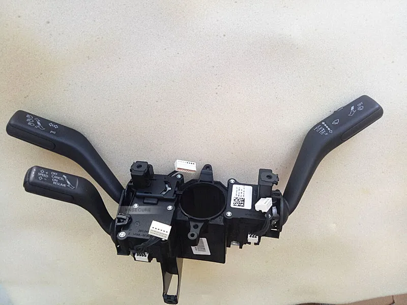 

Многофункциональная система управления круиз-контролем на руле, кнопка-переключатель для VW Passat B7 CC 3C5953501BG