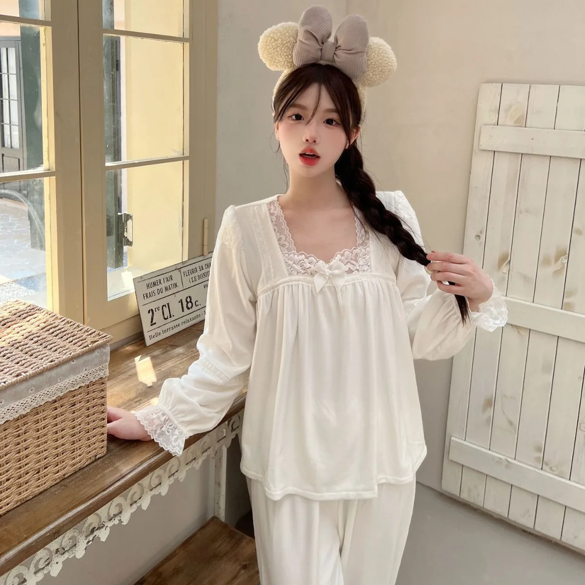 Princess Style Sleepwear Warm Island Velvet 2PCS Pajamas Suit Nightwear Female Sweet Lace Trim Loungewear Top&Pants Home Wear