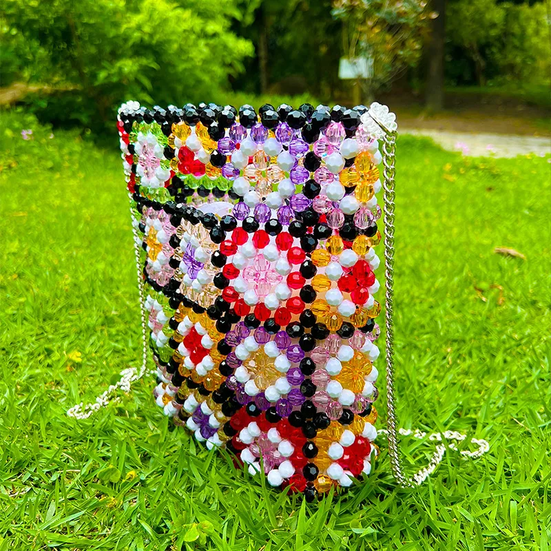 حقيبة يد نسائية جديدة ملونة مصنوعة يدويًا مطرزة بالخرز بتصميم زهور منقوشة كتلة ألوان حقائب كتف عبر الجسم لقضاء عطلة السفر