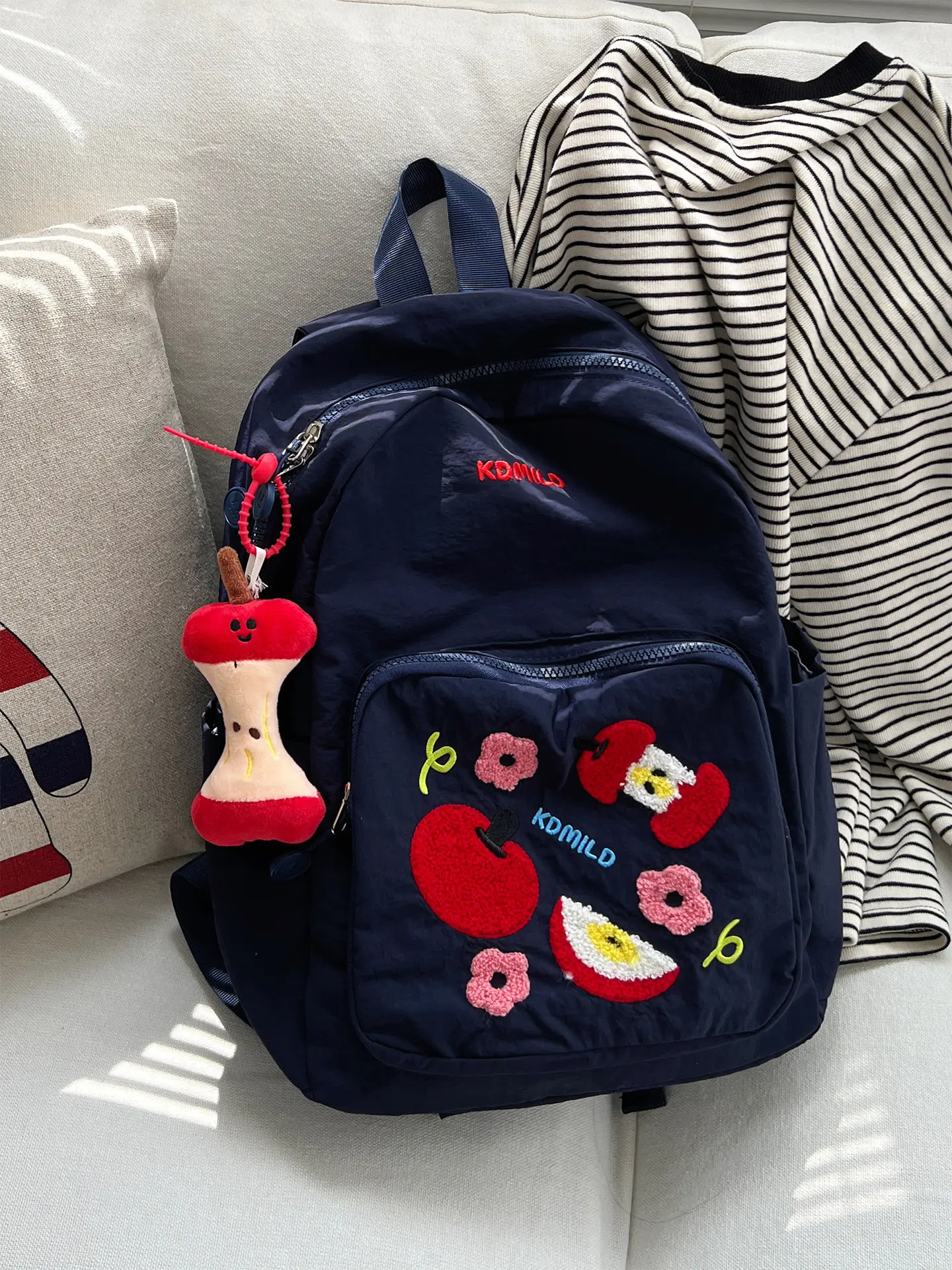 

Cartoon Cute Apple Embroidery Backpack Japanese Style Lightweight Large Capacity Casual Backpack Fashion Women Handbag
