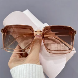 New Square Frame Sunglasses Anti-UV Travel Sun Sun Glasses Visor Large Woman Glasses UV400 Gradient Eyewear Oculos De Sol