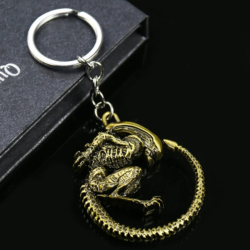 3D Popular Game Aliens Predator Key Chain Variation Alien Tail Bone Davil Queen Keychain Metal Pendant Souvenir Keyring Necklace