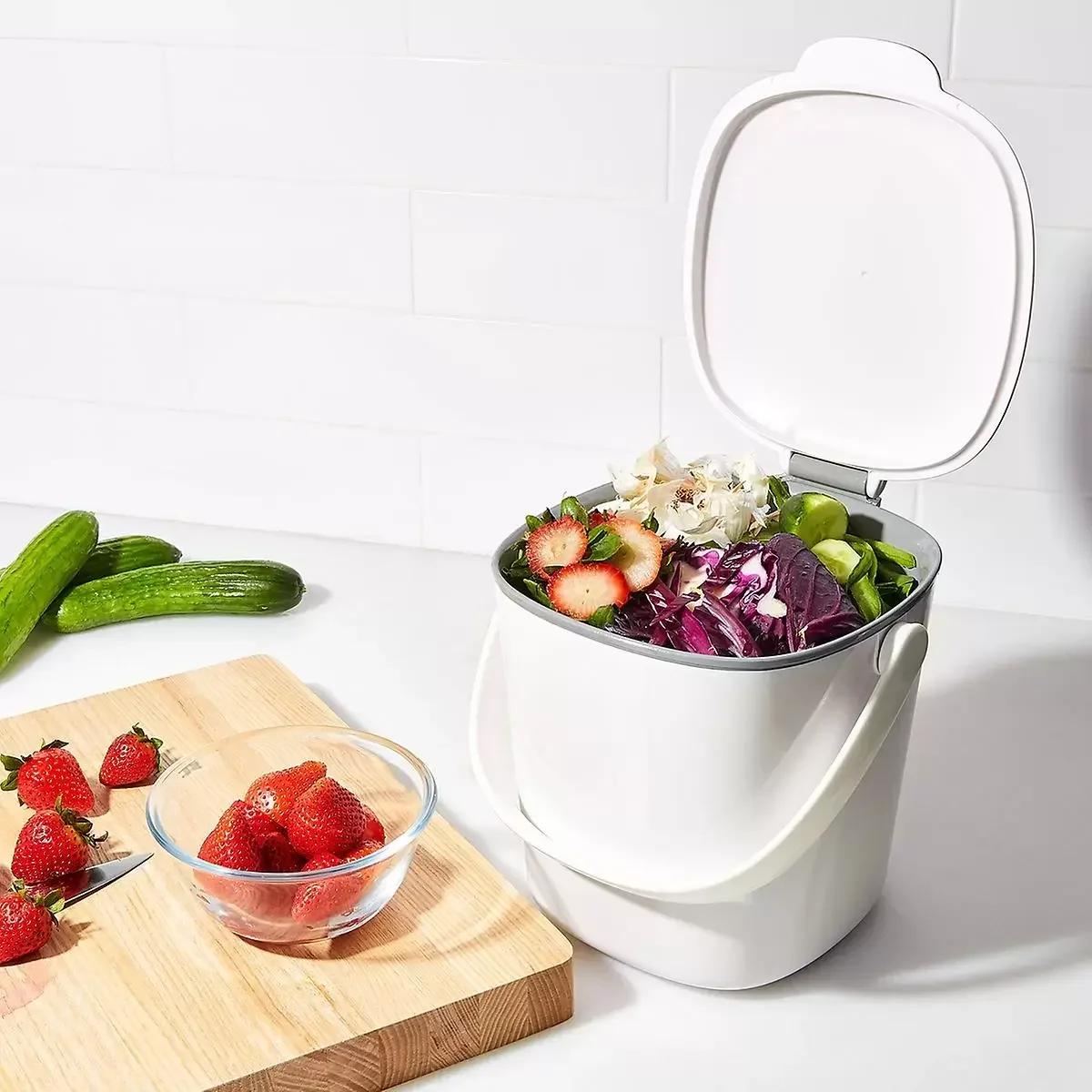 

OXO Good Grips 0.75 Gal. Easy-Clean Compost Bin kitchen storage container