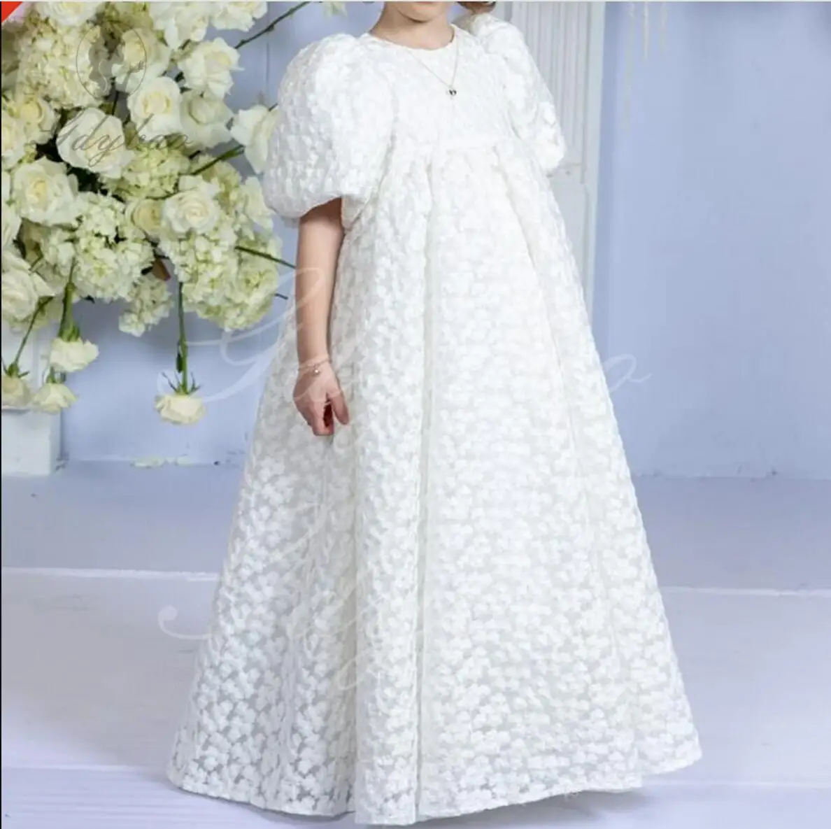 

Balloon Sleeve Hollow Out Lace Flower Girl Dresses for Wedding Princess High Waist Toddler Pretty Pageant First Communion Gown