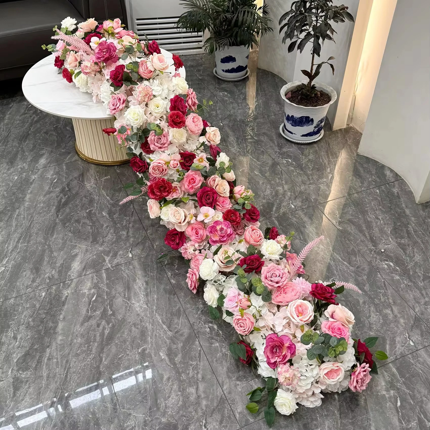 Uflower Rood Oranje Roos pioen Kunstbloem Rij Bruiloft Tafel Middelpunt Bloemen Achtergrond Muur Decor Party Stage Bloemen