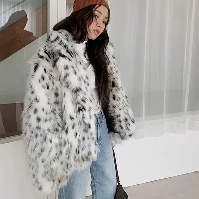 

Fashionable Casual Wwomen's Fur Coat Imitating Fox Fur Overcoat New Winter 2025 Lapel Leopard Print Fleece Women's Fur Coat H616