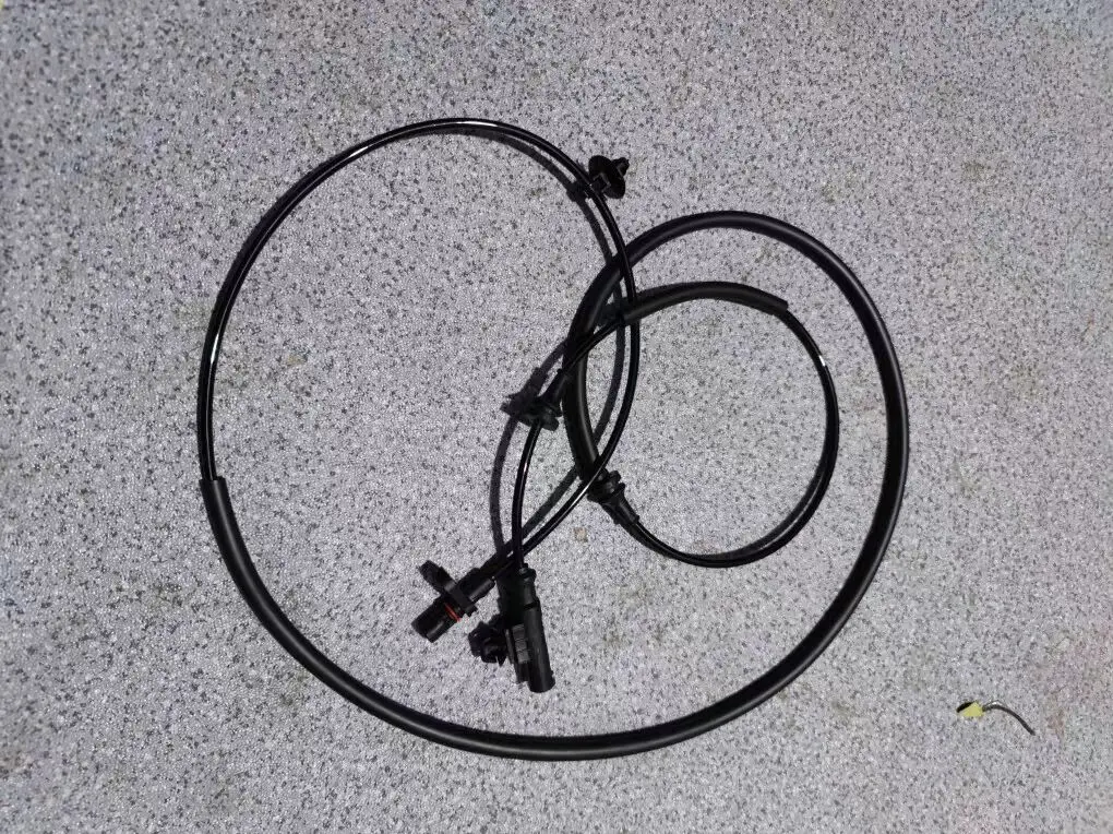 

SAIC Maxus T60 Система датчика скорости колеса ABS Подходит для Maxus T60: Датчик ABS переднего колеса | Датчик ABS заднего колеса | T60 Sens