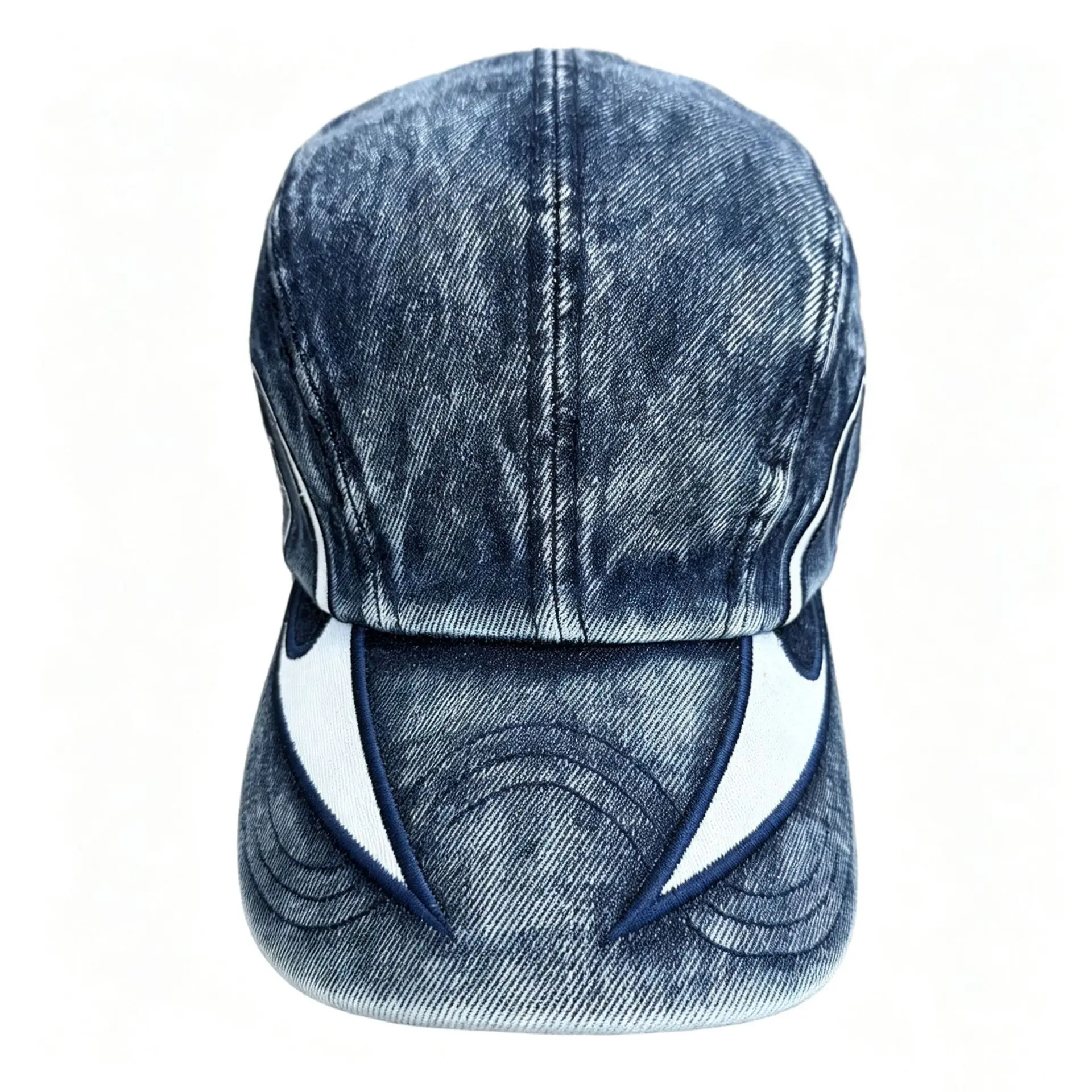 Vintage distressed color-matched irregular-shaped curved knife embroidery baseball cap for matching outfits. Take a photo.