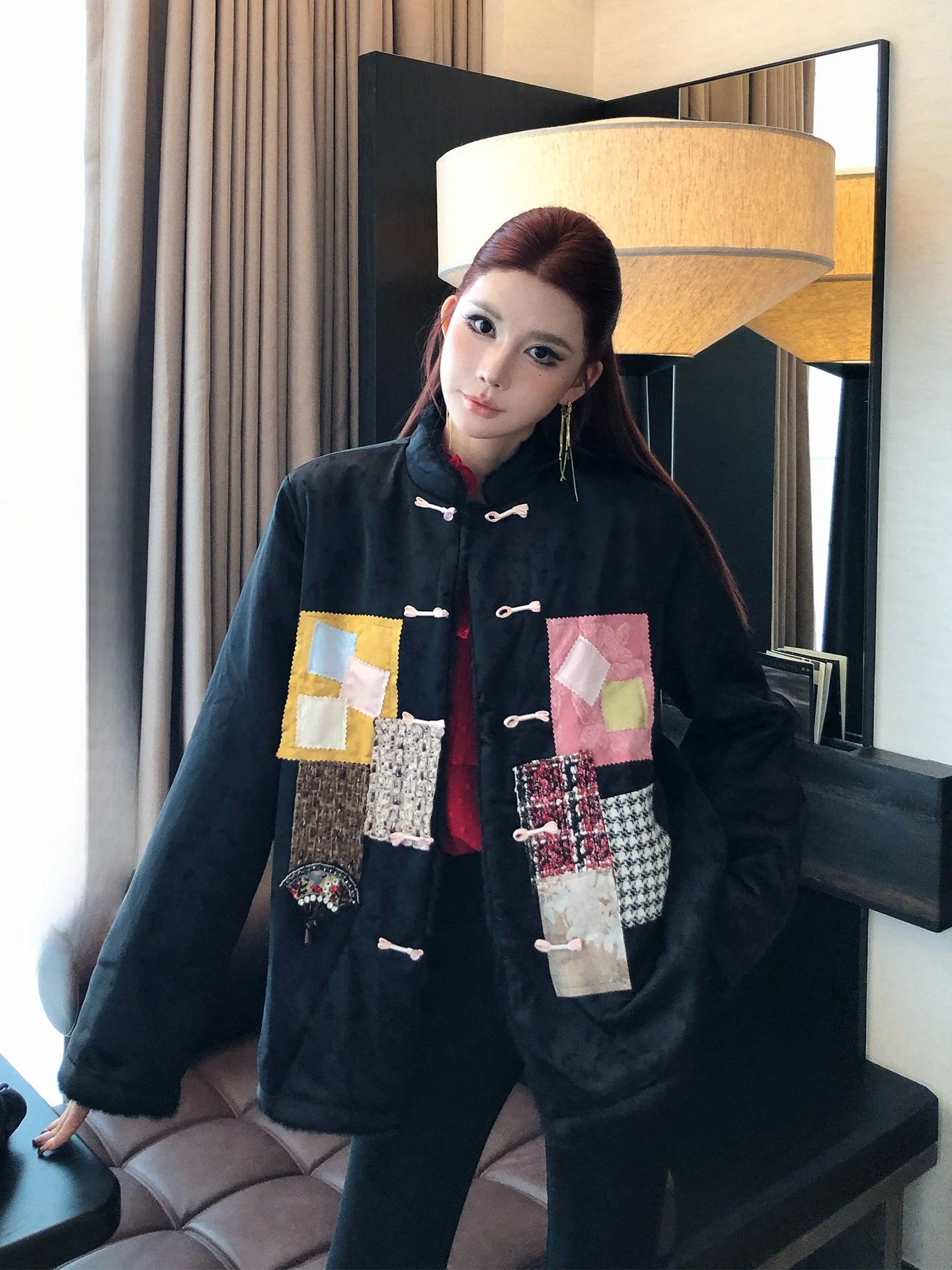 

Новая китайская двусторонняя декоративная куртка-жакет с вышивкой и воротником-стойкой для женщин Li Wan Jun