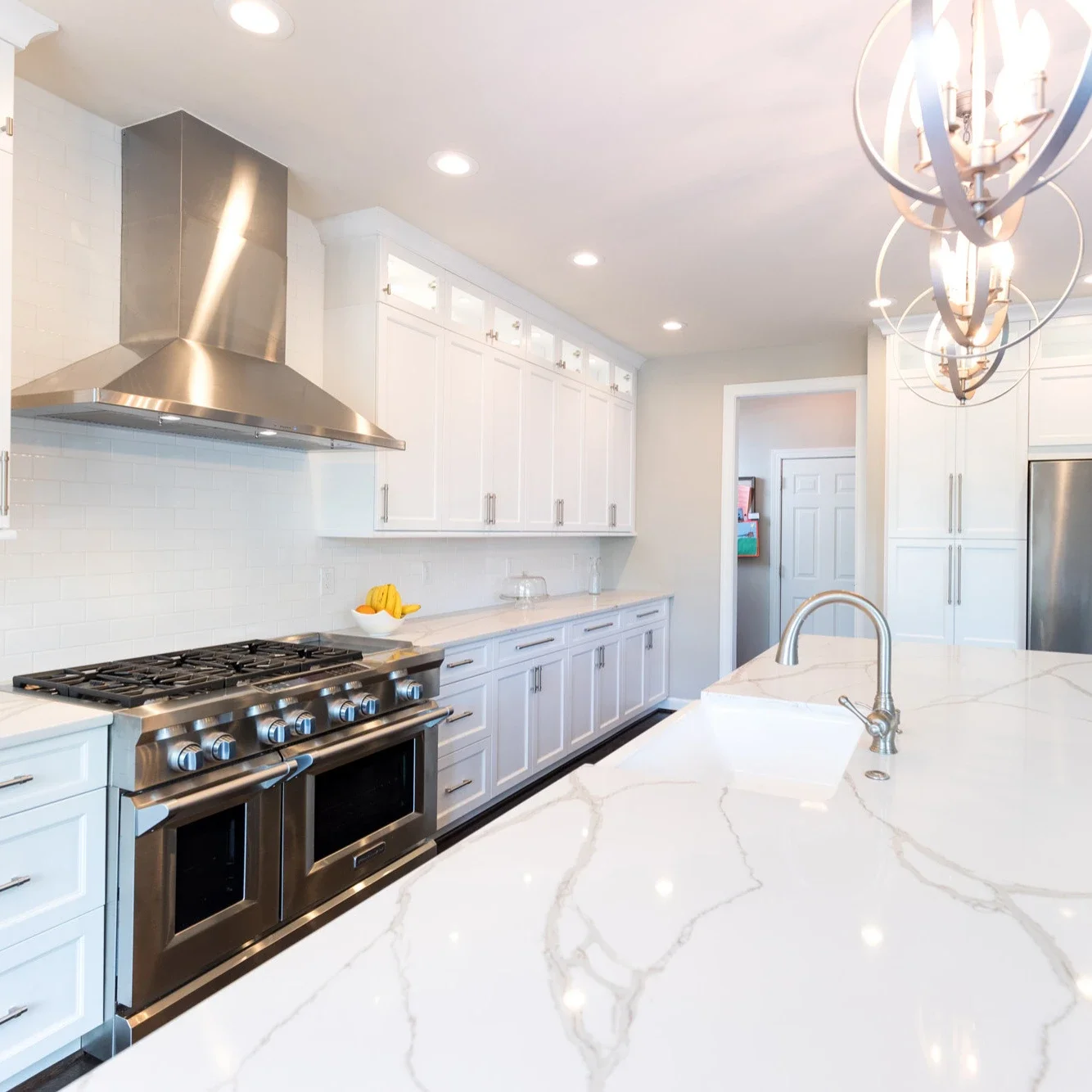 CBMmart USA White Light Shaker Style Custom Kitchen Cabinetry With Oven Cabinets And Marble Island