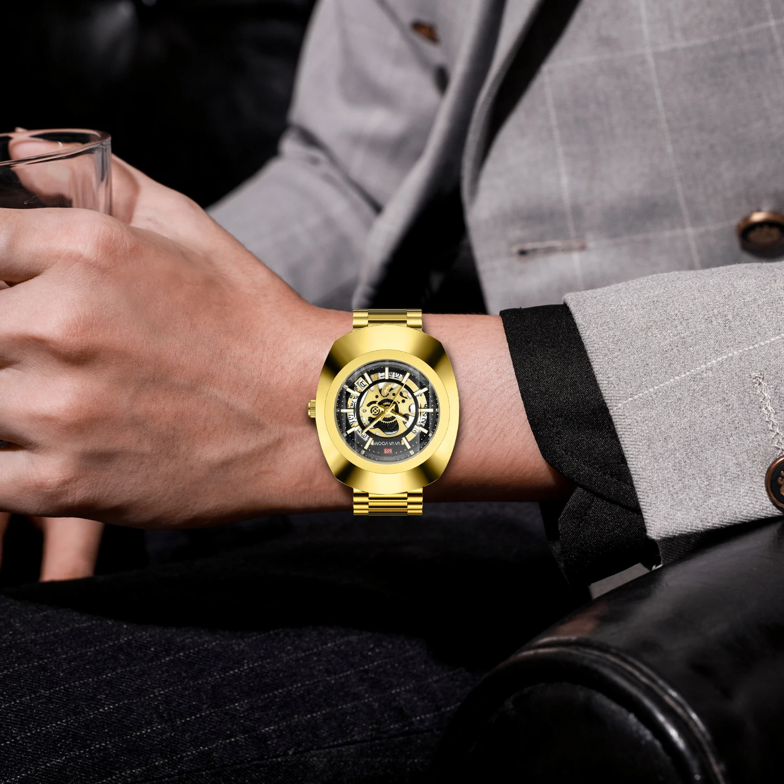 2025 جديد فاخر الرجال ساعة موضة بيضاوي الشكل الجوف الهاتفي الفولاذ المقاوم للصدأ حزام الترفيه الأعمال الأصلية ساعة يد تعمل بالحركة للرجال