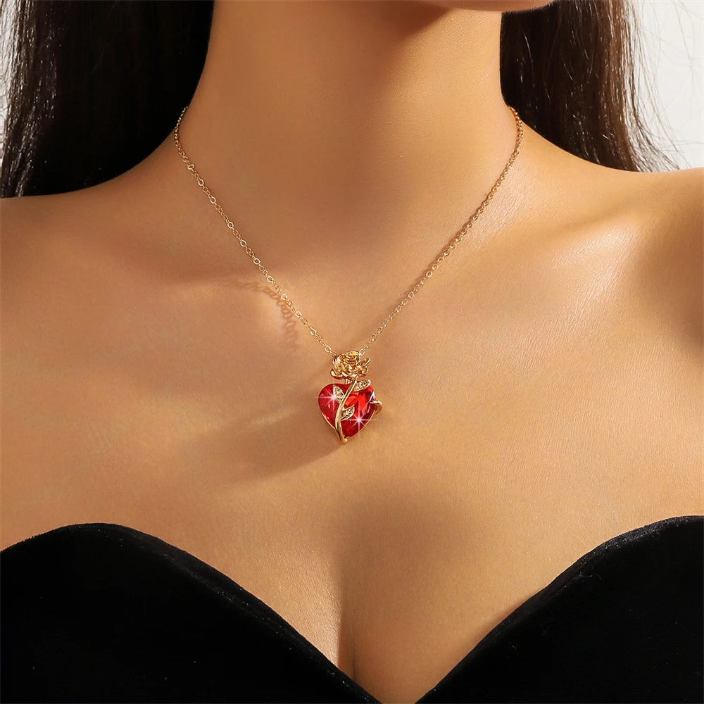 Cute Valentine's Day Necklace Gift Creative Gothic Rose Flower Rhinestone Love Heart Pendant Necklaces Jewelry Party Accessories