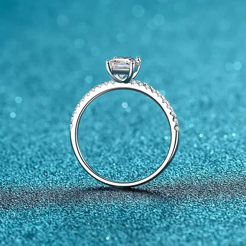 Luxo 18K Anel de Ouro Branco para Mulheres, Simples Quatro Garra, Corte Esmeralda Moissanite Diamante, Jóias para Casamento, 1 ou 2 Carat