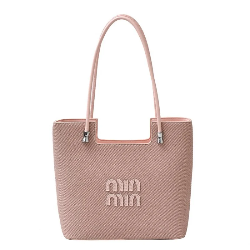 

Ladies Tote Bag Made Of Fine Leather Featuring Trendy Paris Casual Look​