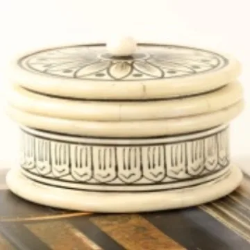 Indian-style cow bone jewelry box vintage black and white striped storage jar bedroom vanity ornament